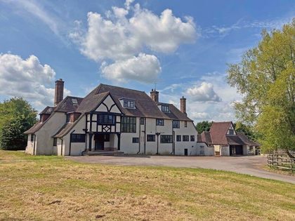Katie Price's 9 bedroom Mucky Mansion 'FINALLY finds a buyer for the rundown property'
